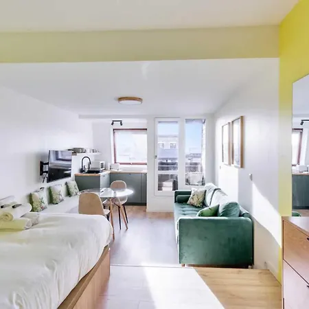 Beautiful Renovated On Port De Deauville