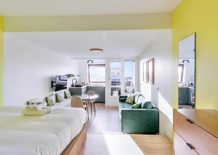 Beautiful Renovated On Port De Deauville