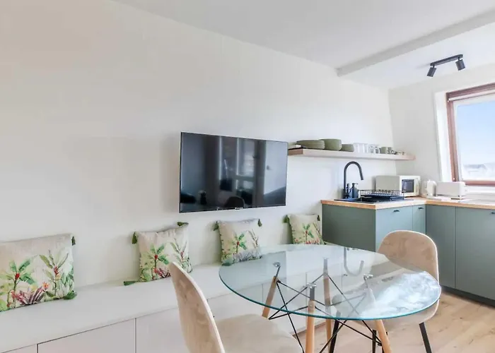 Beautiful Renovated On Port De *