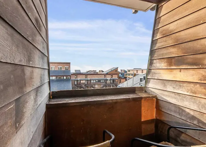 Beautiful Renovated On Port De Appartement *