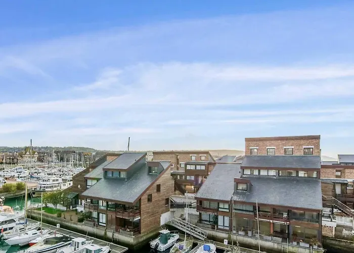 Beautiful Renovated On Port De Deauville